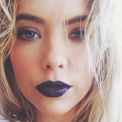 //Tutti hanno una vita di cui gli altri non sanno nulla // Hanna //
