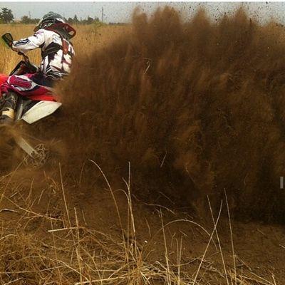 I race motocross//im sponsored by amsoil,dunlop,globe shoes,utopia eyewear,risk racing,yoshimura,Axo Gear USA