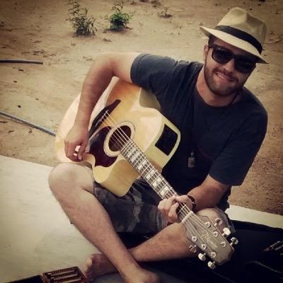 Supervisor de Mecânica Industrial, Músico, 28 anos, solteiro e essas coisas...