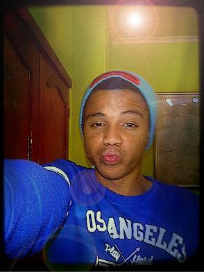 17 going on 18 .I'm gay so what ,totz awesome and cray ,I love being mahself[I Rєρ #GTI] Music&Dance is my life