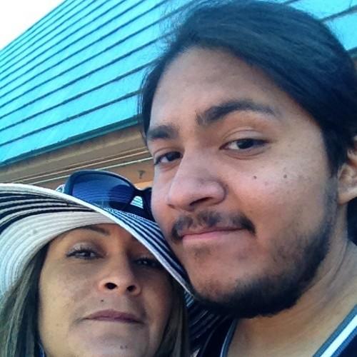 Strangles420's profile picture. 