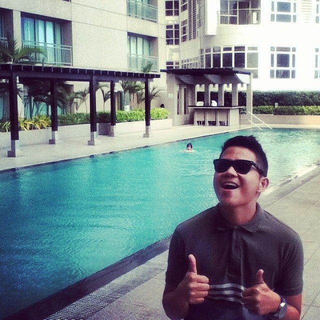 EarvinGutz's profile picture. YOURE EYES TAKE ME OFF TO A SPECIAL SPACE...