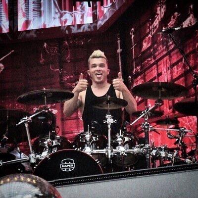 JoshPrivaDevine's profile picture. ‎23, Drummer for ‎@OneDirection‎! Blessed to do what I love! ن