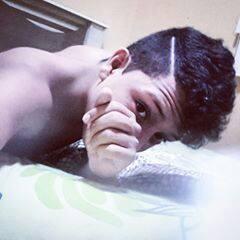 Quando a tristeza bater na sua porta, abra um belo sorriso e diga: Desculpa, mas hoje a felicidade chegou primeiro!
Quando a tristeza bater na sua porta, abra u