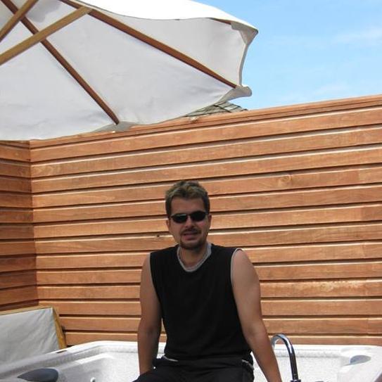 ulusoya2's profile picture. En son çok mutlu olduğumda Yaprak Dökümü Alı Rıza Bey bile mutluydu