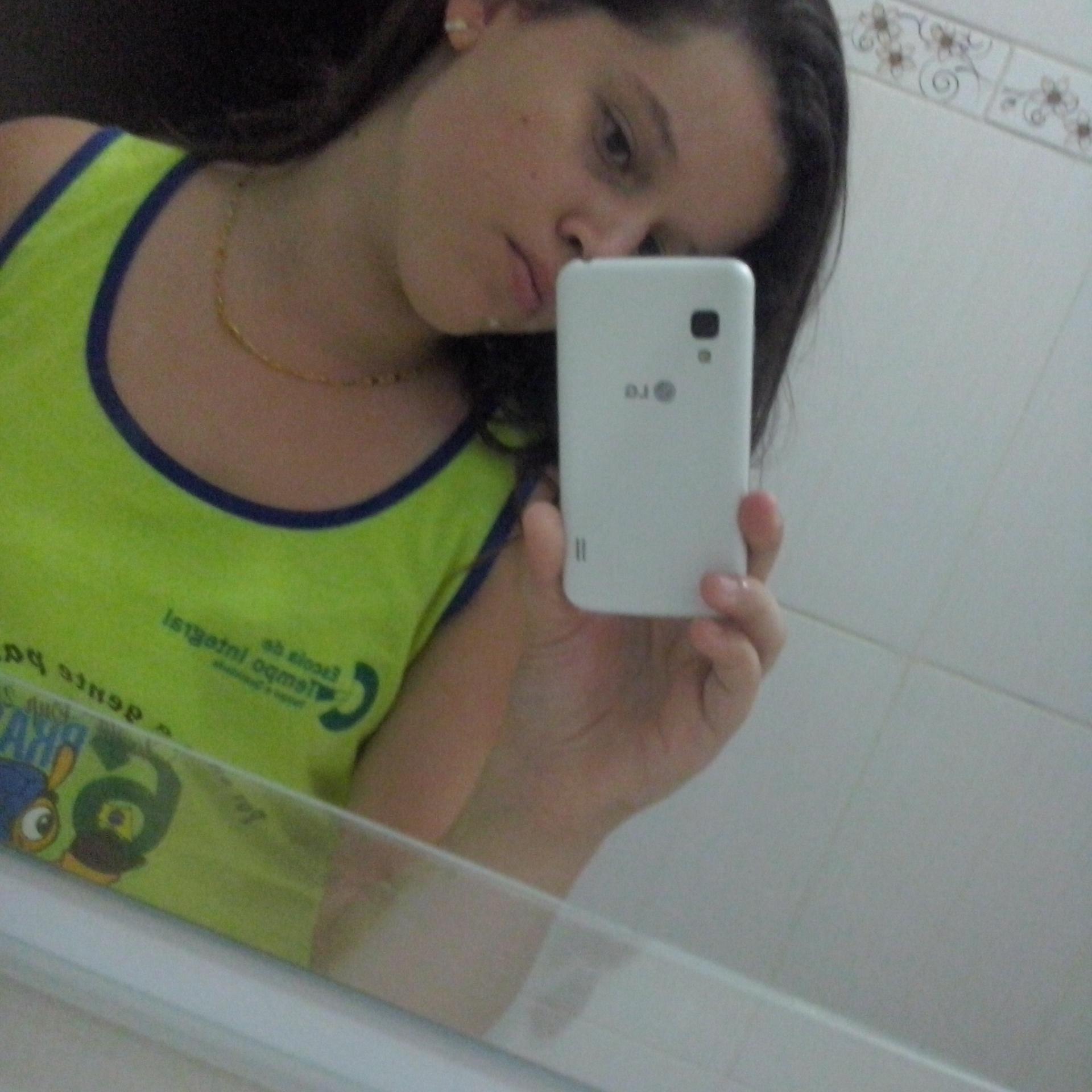 14 anos whats 17997892086