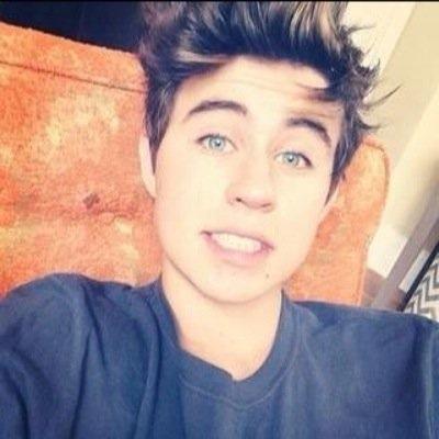 hi guys ! can you follow @staytooweird Caus she gave you some Saved Follow ! thanks ! ❤️
