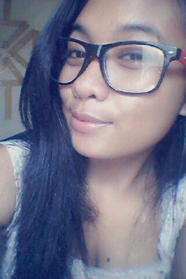 prastiwi100196's profile picture. 