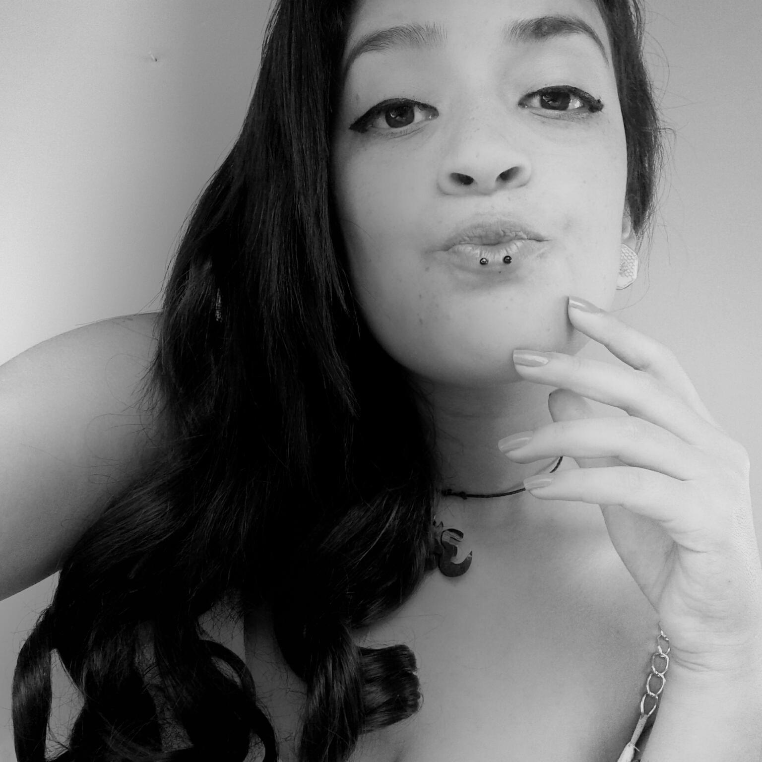 Las mujeres como la cocaína, entre mas blancas mejor.