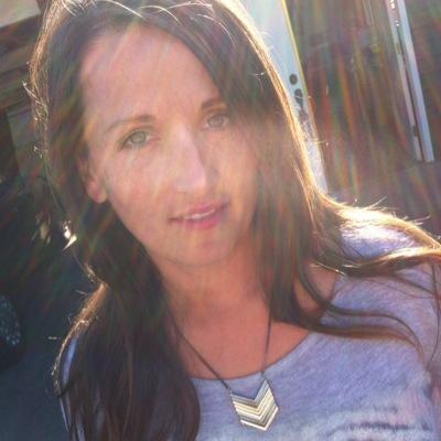 Sharing everything pretty & inspiring. Handmade Crafts, Beauty & Life. YouTube Channel GoldstarGlitter