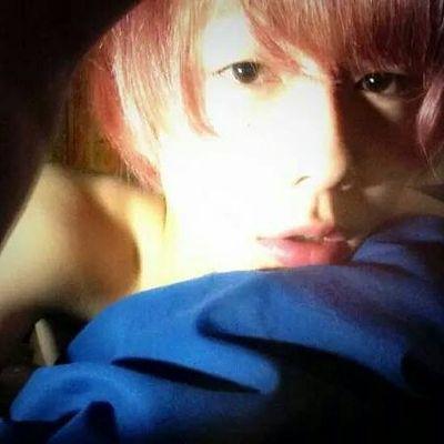 しおうら じんと
J-model / 96L / Linionu's vocalist.
Its impossible to resist my charm.