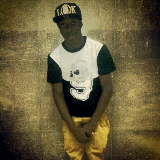 Am a nigger who like music //am a rapper let me say am an upcoming atist......SSMG(swag sterz music group)that ma music group .....am dope gang smocking OG..bra