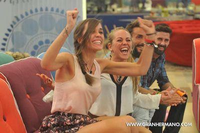 - Twitter de apoyo a las primas Somos nuevas hehe✌ '¿sabes o no?'