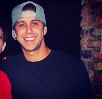 DM positive things about a fan account or SoMo. Or secrets what you want and I will be tweeted anonymously.