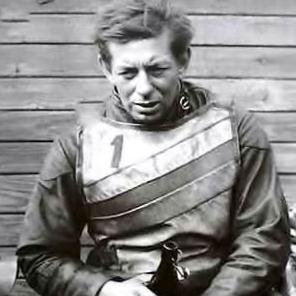 ROSE_APATOR's profile picture. No breaks, no gear, no fear !