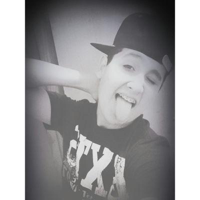 Fica do meu lado que não falta amor... ♬