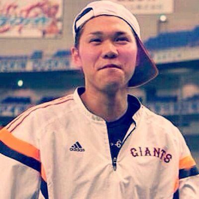 12bu14atyz's profile picture. 巨人の坂本選手が大好きな高1です。