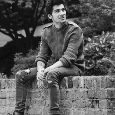 Hi! free follow! plz follow @pizzapoppinzayn thnx love u