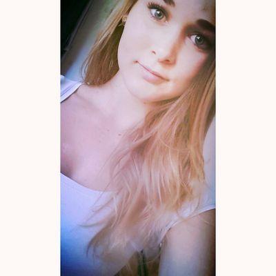 best sister Dionne ♥ allerliefste ee, ik hou echt super veel van je, en je blijft voor altijd een van m'n beste, ilysm best dikke kus no ♡