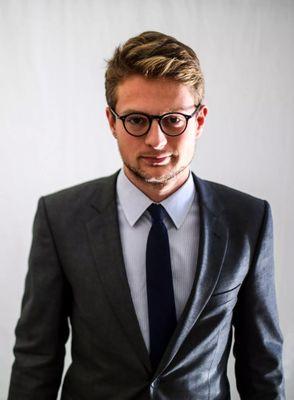 né à tours, passé par Paris, maintenant à Marseille et pleins de projets en devenir !!
