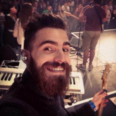 MoleMiddleton's profile picture. Graphic Designer / Producer / Superhero / @MusicLunar