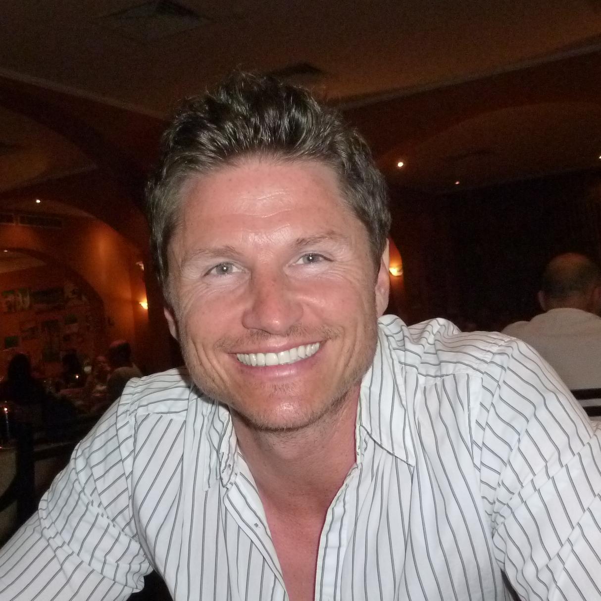 Personal Trainer and former fitness expert on Lorraine Kellys Breakfast show. Now a Stay at home dad of two, fitness mad novice blogger!