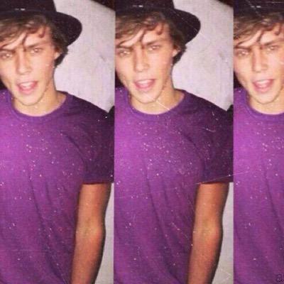 creepymccn's profile picture. pizza is life.