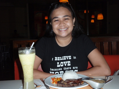 iMreo14's profile picture. Book, animal & music lover. Has two left feet. Avid NCIS fan. Loves to travel. Psychologist. Wants a horse. Hopeless romantic.