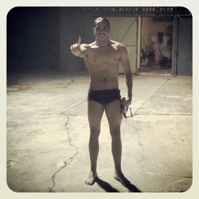 Me dedico aser deportes sii natacion nadador de olimpiadas XD tengo un sueño i una meta dar el maximo amo ami mother