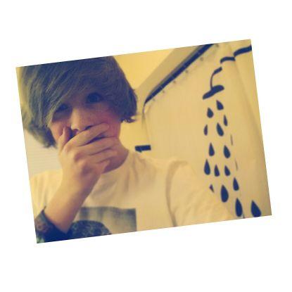 quizifiedog's profile picture. Pierce The Veil