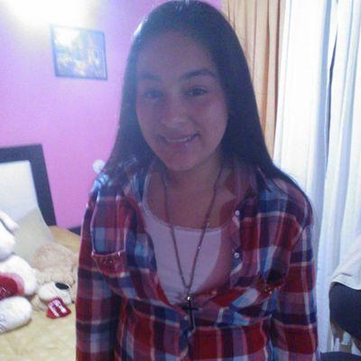 chistosa me gustan las personas con sentido del humor (qe me hagan reir) mostrándome tal como soy,y drifrutando la vida qe es una sola#serranista