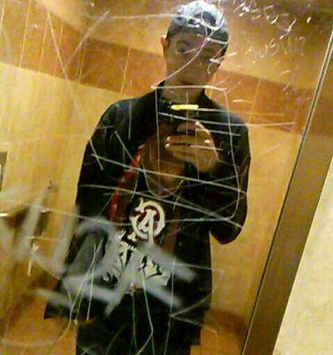 IG; youngdre___