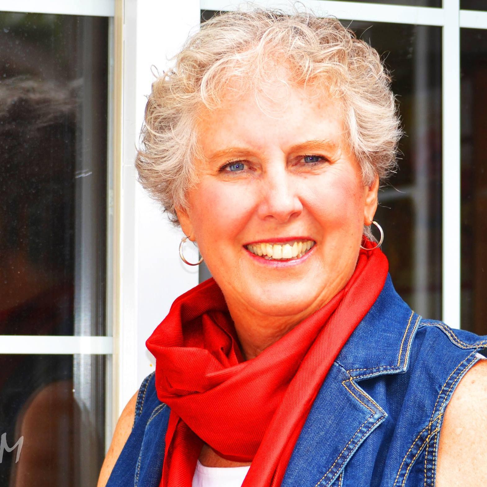 sue_tell's profile picture. 