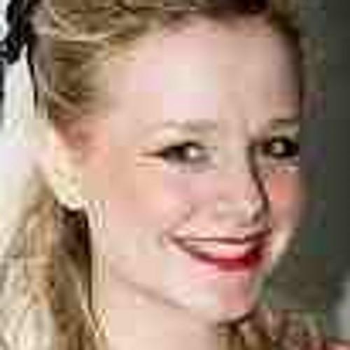 emmatorey's profile picture. Single girl looking to chat