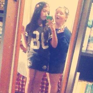 RiriPakeho's profile picture. Channing is bæ