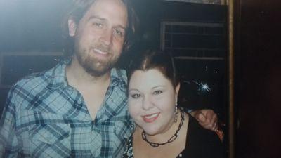 I'm a DAUGHTER/SISTER/ARTIST/LOVER/WIFE/MOTHER/HAYES CARLL FANATIC. Pretty much in that order. Let's see what happens next...