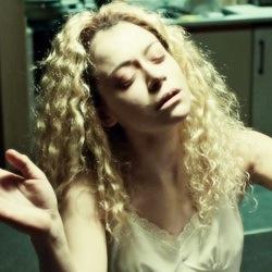 alisonhenricks's profile picture. free follow from @damnbeckett