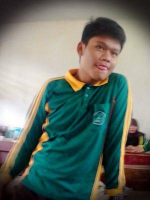 Welcome in my kingdom :)  #Mywife Roza Ekawati   #HalaMadrid