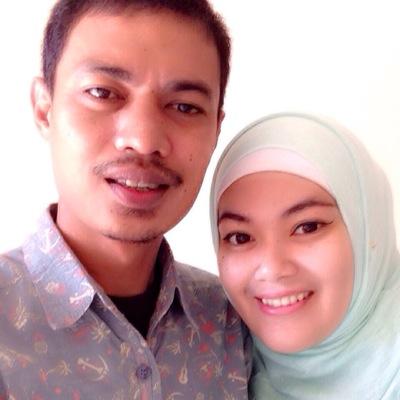 simple but sometimes complicated too,sensible,funny,cute q(^,^)p ...
