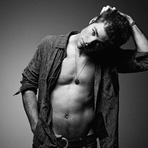 Sup?! I'm Chris. I'm BI. And I love to have a great time. I love what I do. Don't be shy! I don't bite.