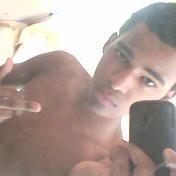 yuniorogando2's profile picture. // Ehh Verdd Tu Va Al Gimnasiio & Tiiene 18 De Brazoo;; Pero No Ere Aprueba De Bala Nii Pedra Nii De Machetazoo  // Giiru Giiru