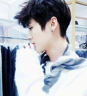 ลู่หาน วิศวกรรมศาสตร์ เอกเครื่องกล ปี 4 #คริสยอลโครตรักมึงเลย