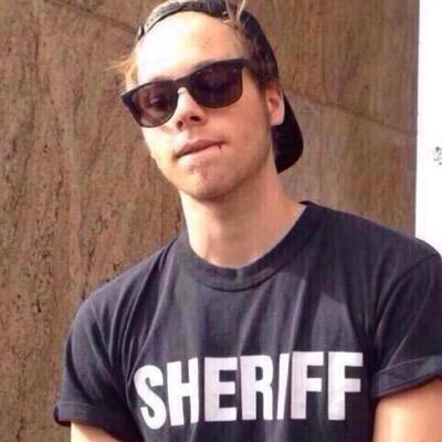 basically they are all fuckboys but luke is living a double life as a piece of bread