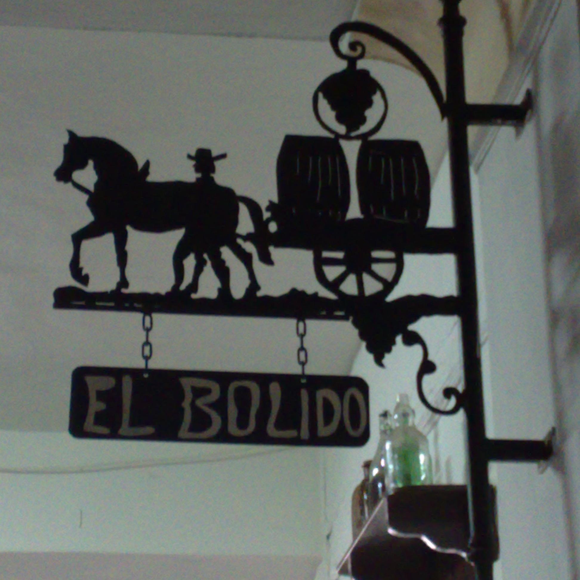Entidad centenaria hostelera dl Aljarafe sevillano. Dsd Olivares, os acogeremos para q mantengáis una charla placentera con vuestra gente y una copa en la mano.