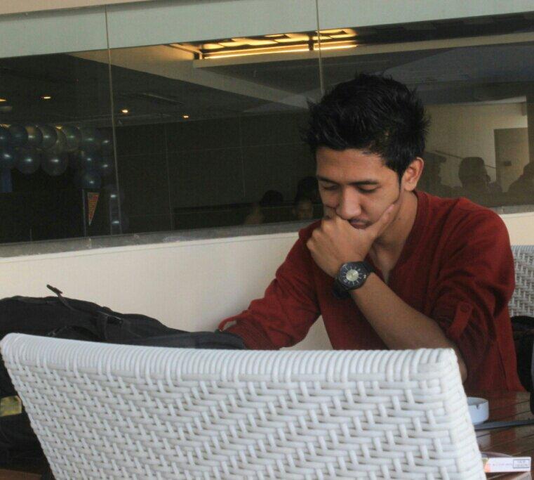 VilkaMandala's profile picture. Tilu sapamulu, dua sakarupa, hiji eta eta keneh.