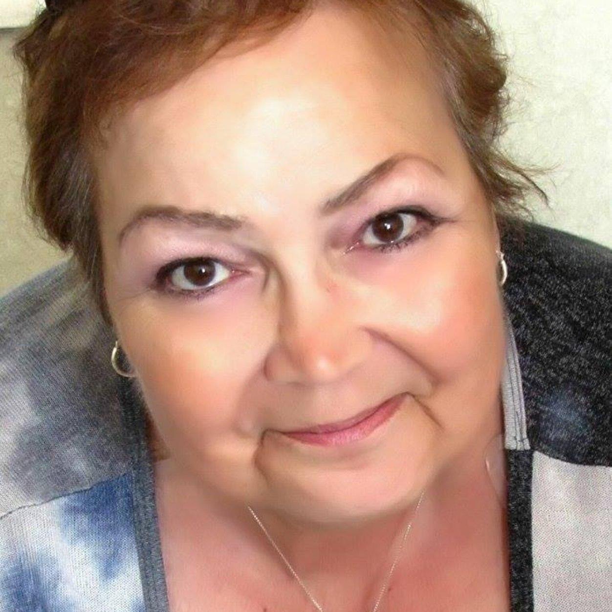 Rileah1's profile picture. Crafty and artistic Angel, but the horns hold my halo on. lol