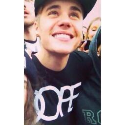 @justinbieber lifesaver.♡ @NiallOfficial husband.†