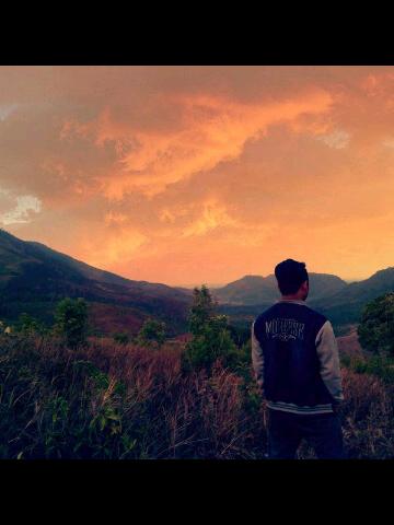 amienz_jikoun's profile picture. Koreksi diri sendiri itu lebih penting;D