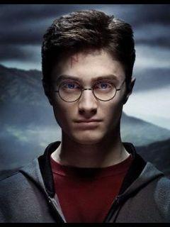Daniel Redcliffe,, is my life ' ♥ , @PetrovaMilly amg peer' ,, uma pessoa pod sorrir ate nas horas mais sombrias , se ela se lembrar d acender luz   , Harry