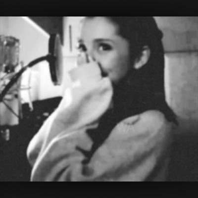 follow @sointoariana if I follow you